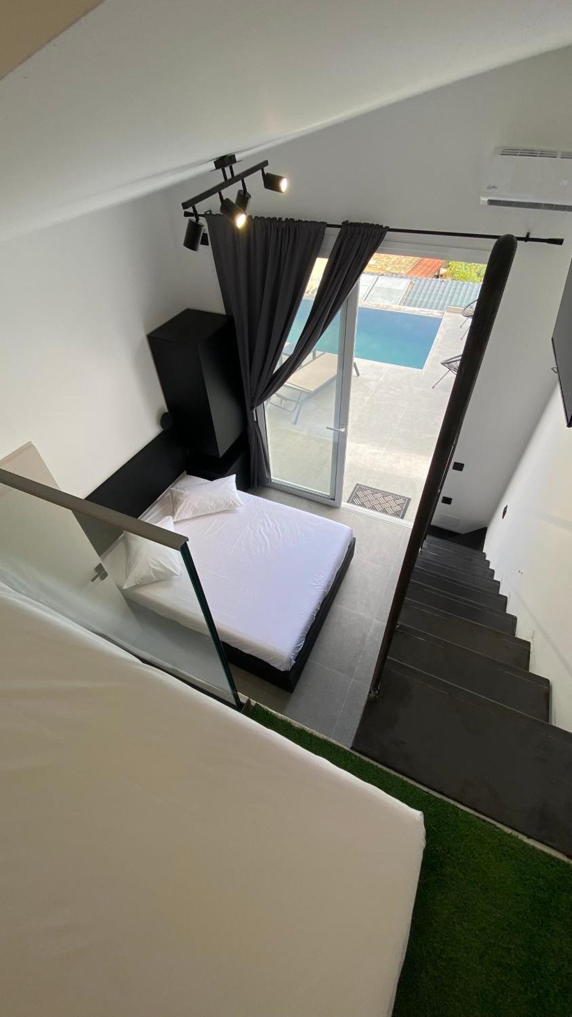 Akrogiali Apartments Barbati Exterior photo